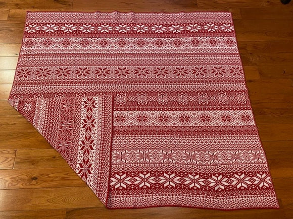 Nordic Snowflake Reversible Cotton/Polyester Throw Blanket
